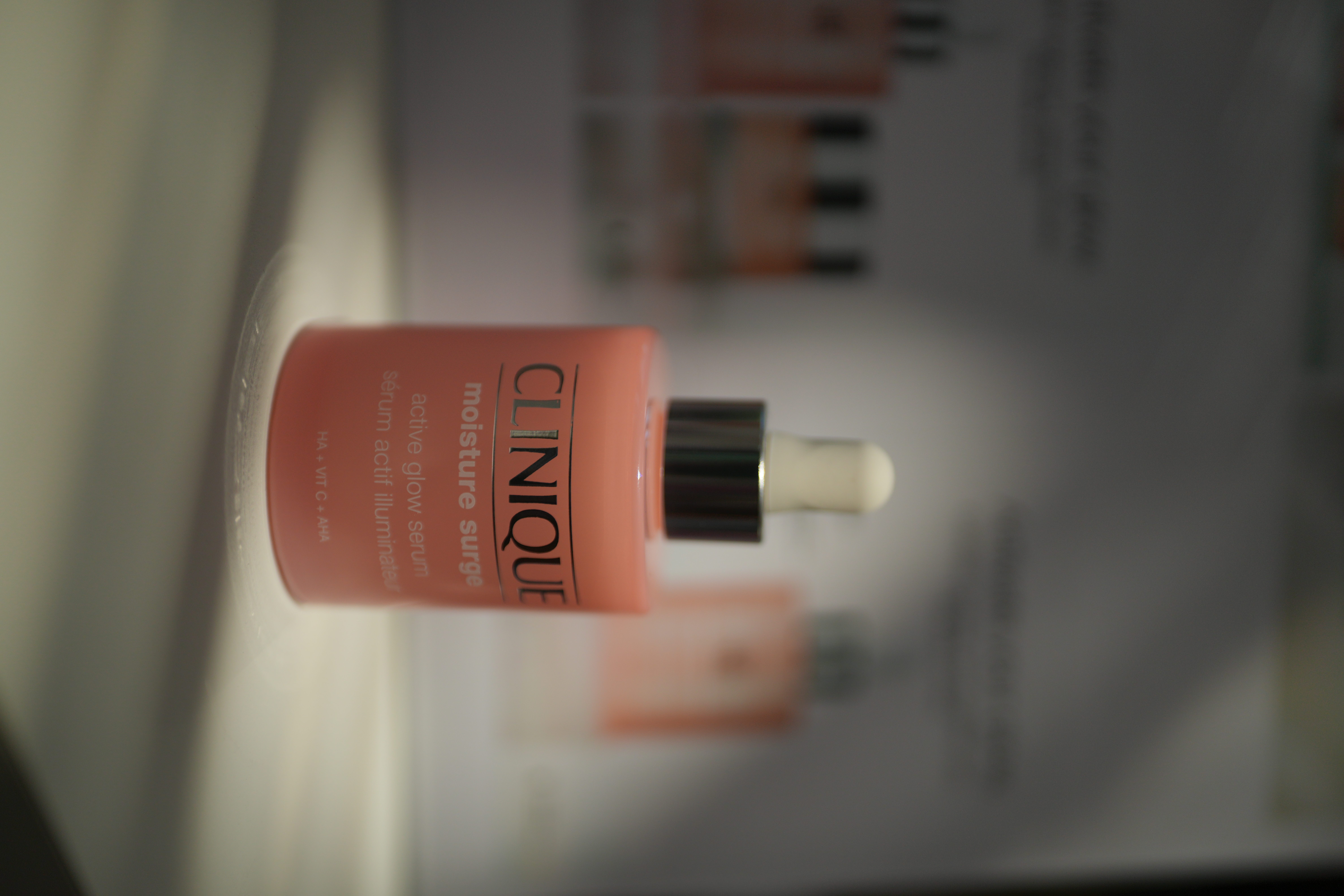Նոր  Clinique Moisture Surge Active Glow