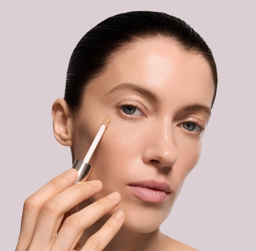 Lumiblur Concealer image 2